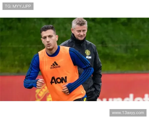 安德烈亚斯·佩雷拉在英超赛季中表现稳健，助力球队争夺积分榜前列位置